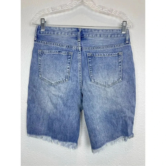 Fashion Nova Denim Bermudas Size 1 XS Distressed Non Stretch Raw Hem NWT - Picture 8 of 10